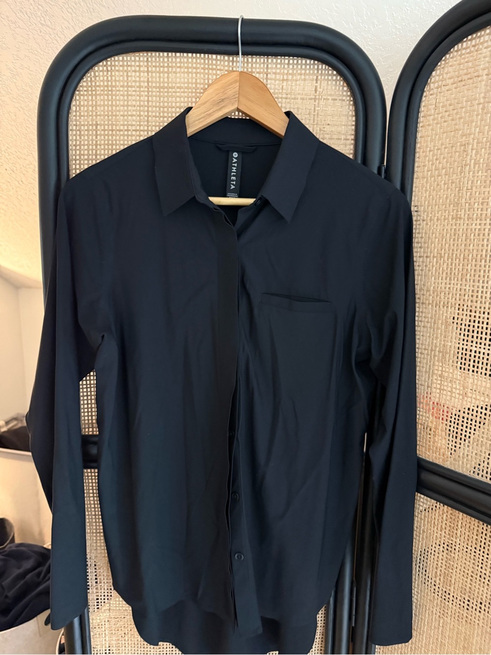 Athleta Women’s Urbanite Long Sleeve Buttondown Collared Top Black XSmall